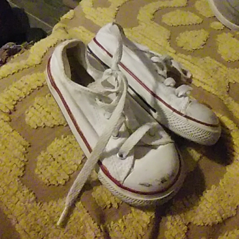 girls white converse